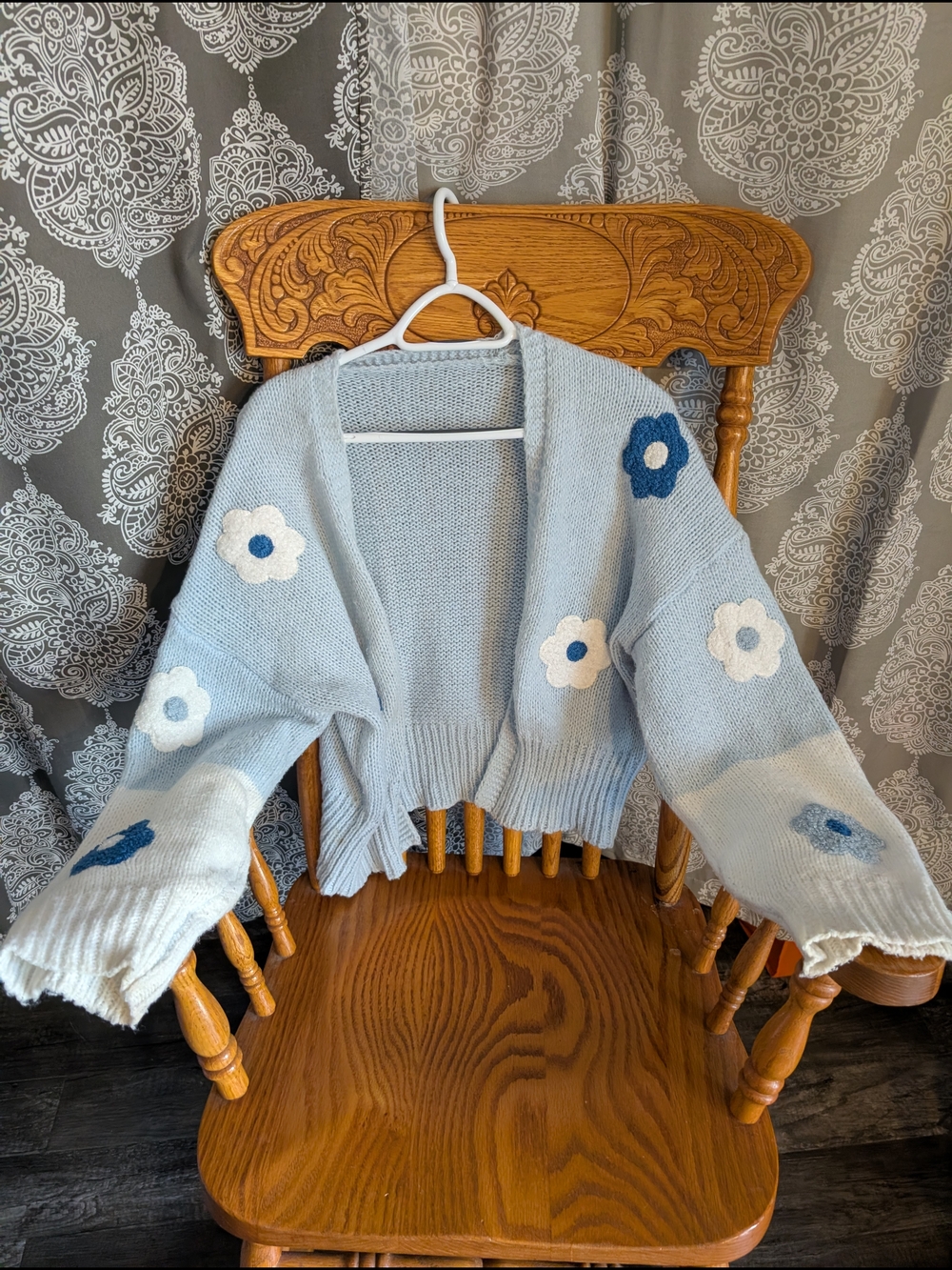 SHEIN Light Blue Cropped Floral Applique Cardigan